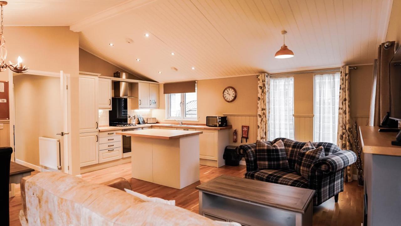 Warrenwood Country Park Hotel โพลเกท ภายนอก รูปภาพ